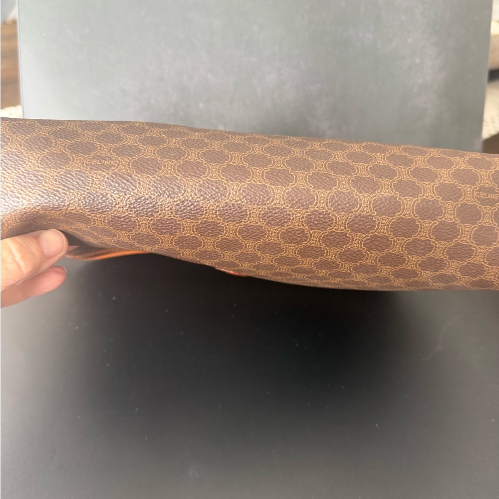 Celine signature pouch - Picture 8 of 8